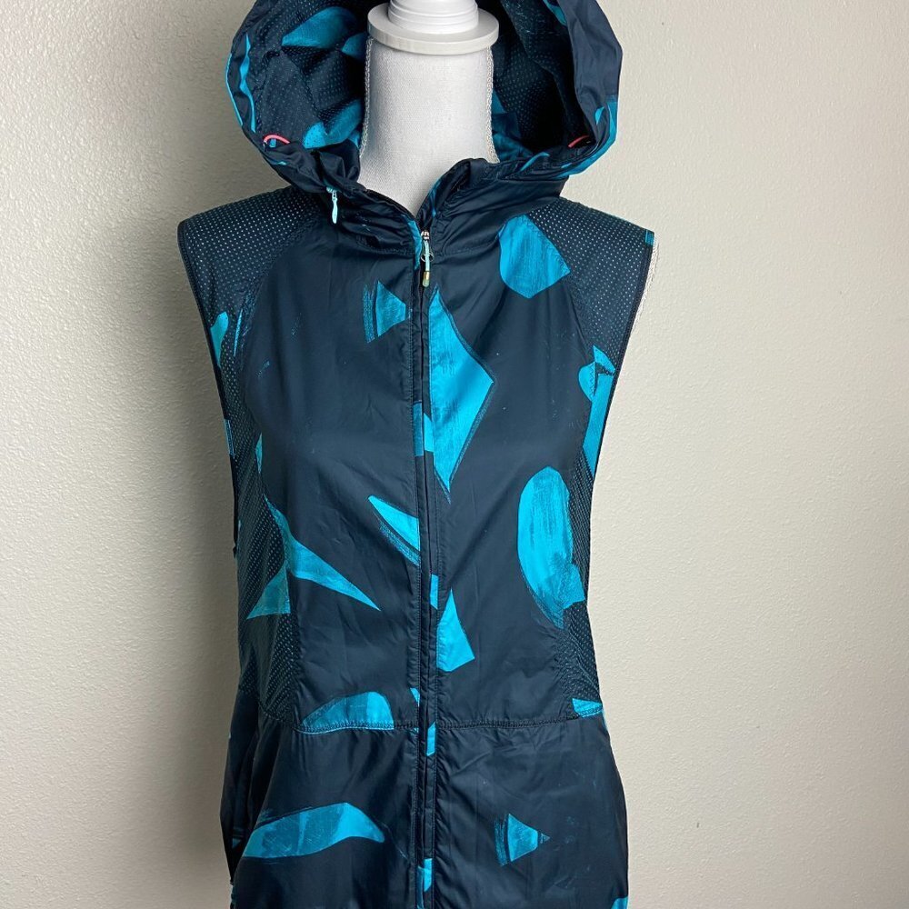 Lululemon Pack-It Vest Back Spin Stroke Peacock Hood